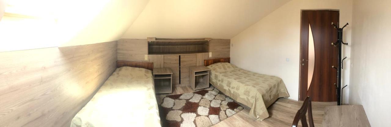 Chez Yvette Bed & Breakfast Garni Exterior photo