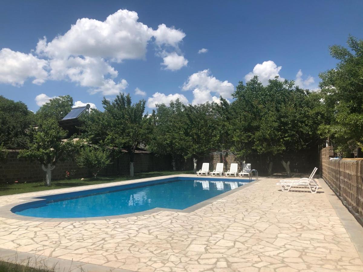 Chez Yvette Bed & Breakfast Garni Exterior photo