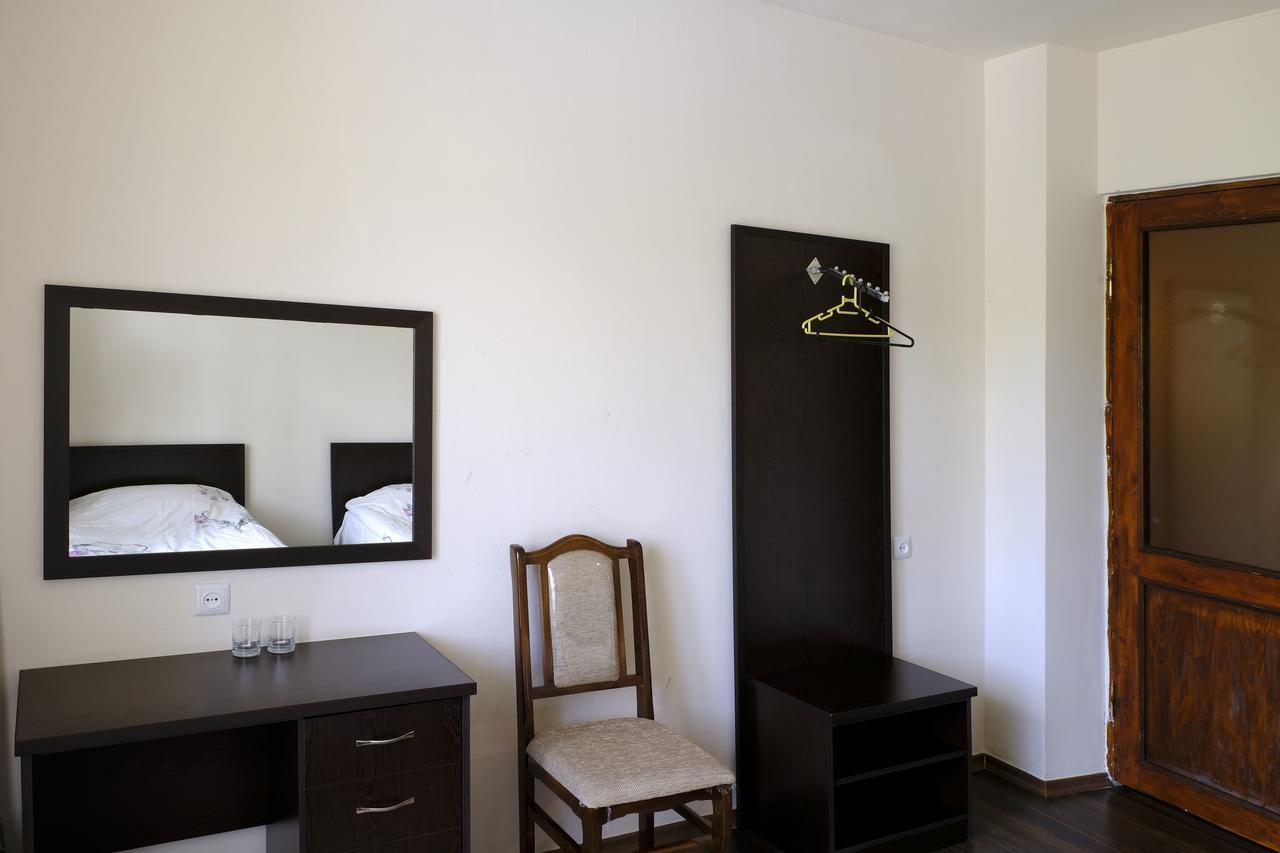 Chez Yvette Bed & Breakfast Garni Exterior photo
