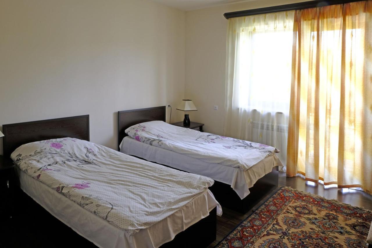 Chez Yvette Bed & Breakfast Garni Exterior photo